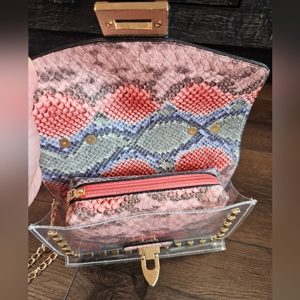 NWOT Studded Snakeskin Women's Bag + Pouch Set - Picture 14 of 16